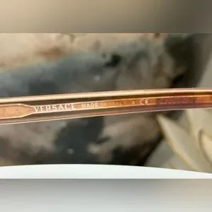 Versace | Accessories | Versace Made In Italy Rose  display picture 1